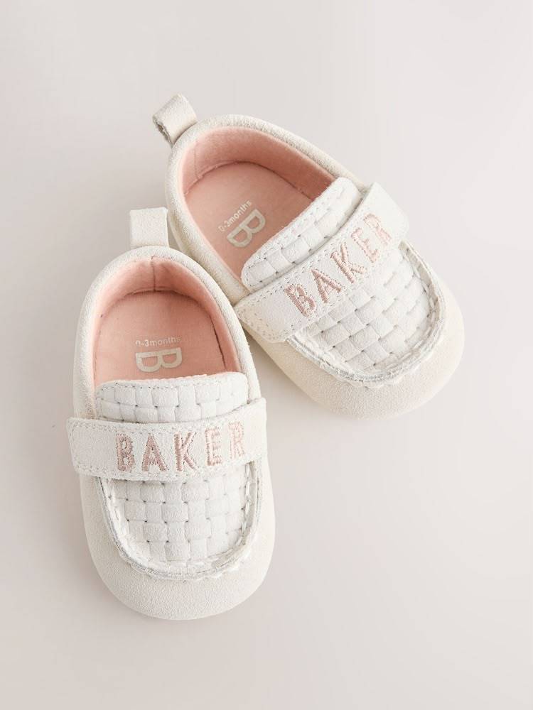 Baker" Embroidered Soft Sole Baby Booties - Cream & Pink